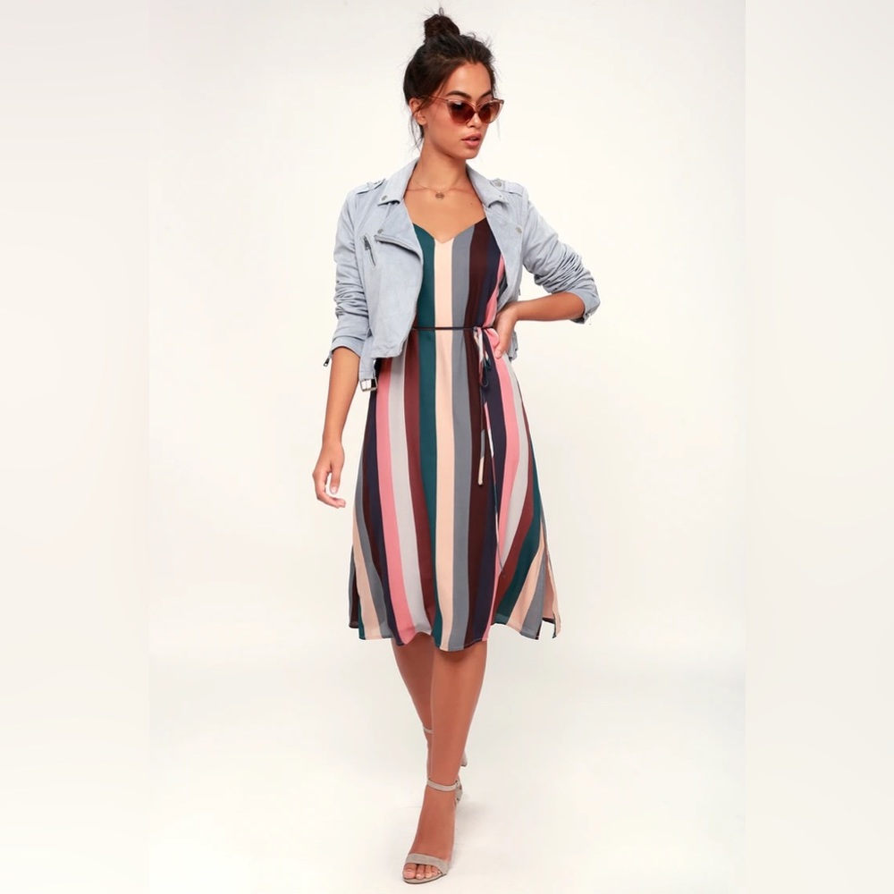 Lulu’s Striped Midi Dress